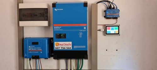 Instalacion fotovoltáica 5000 VA BYD 12Kw vivienda aislada.